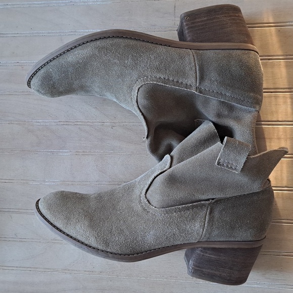 Carlos Santana Leighton Floppy Slouchy Short Heel Suede Leather Ankle Booties - Picture 12 of 12